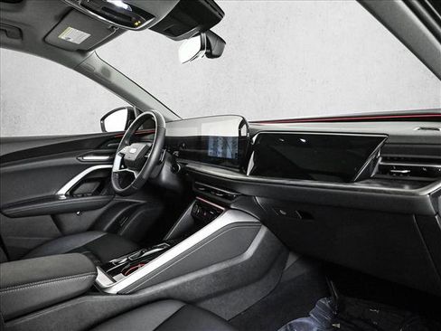 Certified 2025 Audi Q5 Premium Plus w/ Premium Plus image 24