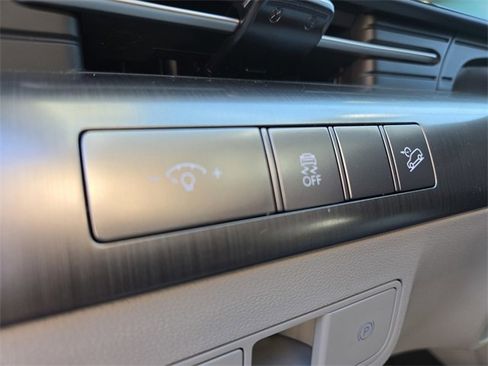 New 2024 Hyundai Kona SEL w/ Convenience Package image 16