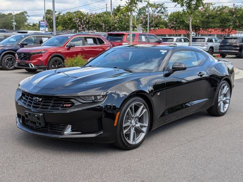 Used 2022 Chevrolet Camaro LT w/ RS Package RWD image 7