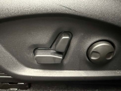 New 2026 Jeep Compass Limited image 24