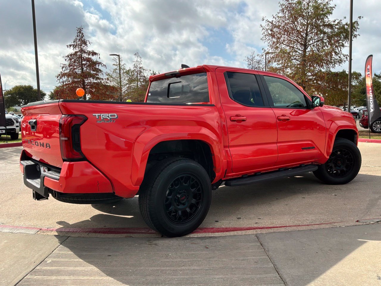 Used 2024 Toyota Tacoma TRD Sport w/ TRD Sport Premium Package RWD image 6