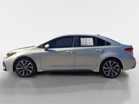 Used 2021 Toyota Corolla SE image 2