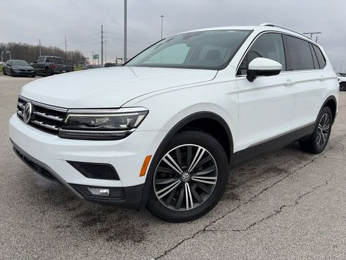 Used 2018 Volkswagen Tiguan SEL Premium image 3
