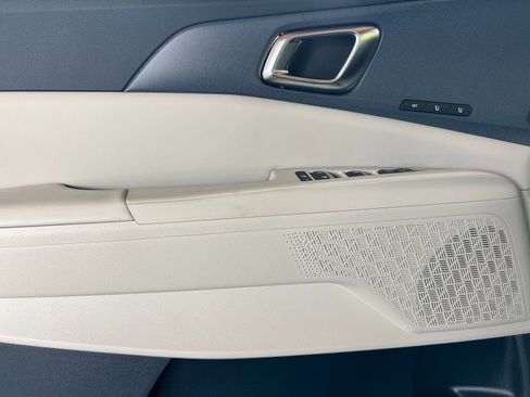 New 2026 Kia Carnival EX image 11