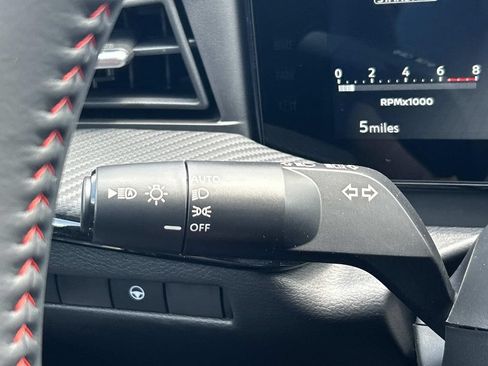 New 2026 Nissan Kicks SR AWD/4WD image 30