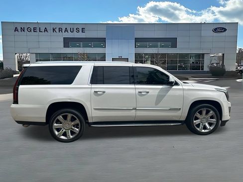 Used 2020 Cadillac Escalade ESV Luxury AWD/4WD image 9