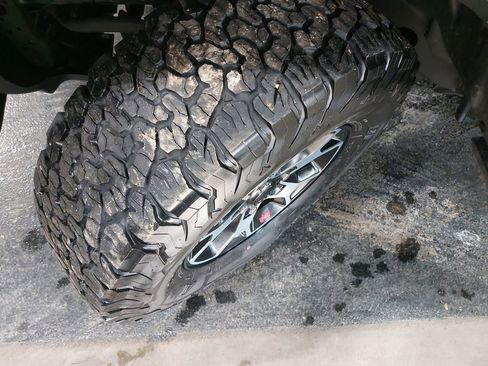 Used 2022 Jeep Wrangler Sport S image 26