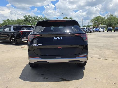 New 2026 Kia Sportage LX FWD image 7