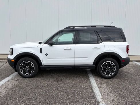 Certified 2025 Ford Bronco Sport Outer Banks w/ Outer Banks Tech Package+ AWD/4WD image 3