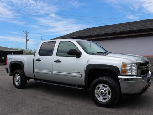 Used 2014 Chevrolet Silverado 2500 LT w/ Snow Plow Prep Package image 2