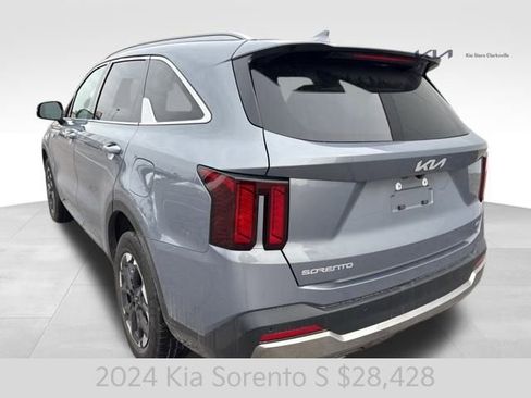 Certified 2024 Kia Sorento S w/ Panoramic Sunroof Package image 6