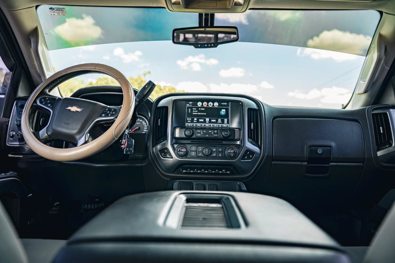 Used 2019 Chevrolet Silverado 2500 LTZ w/ Duramax Plus Package AWD/4WD image 31