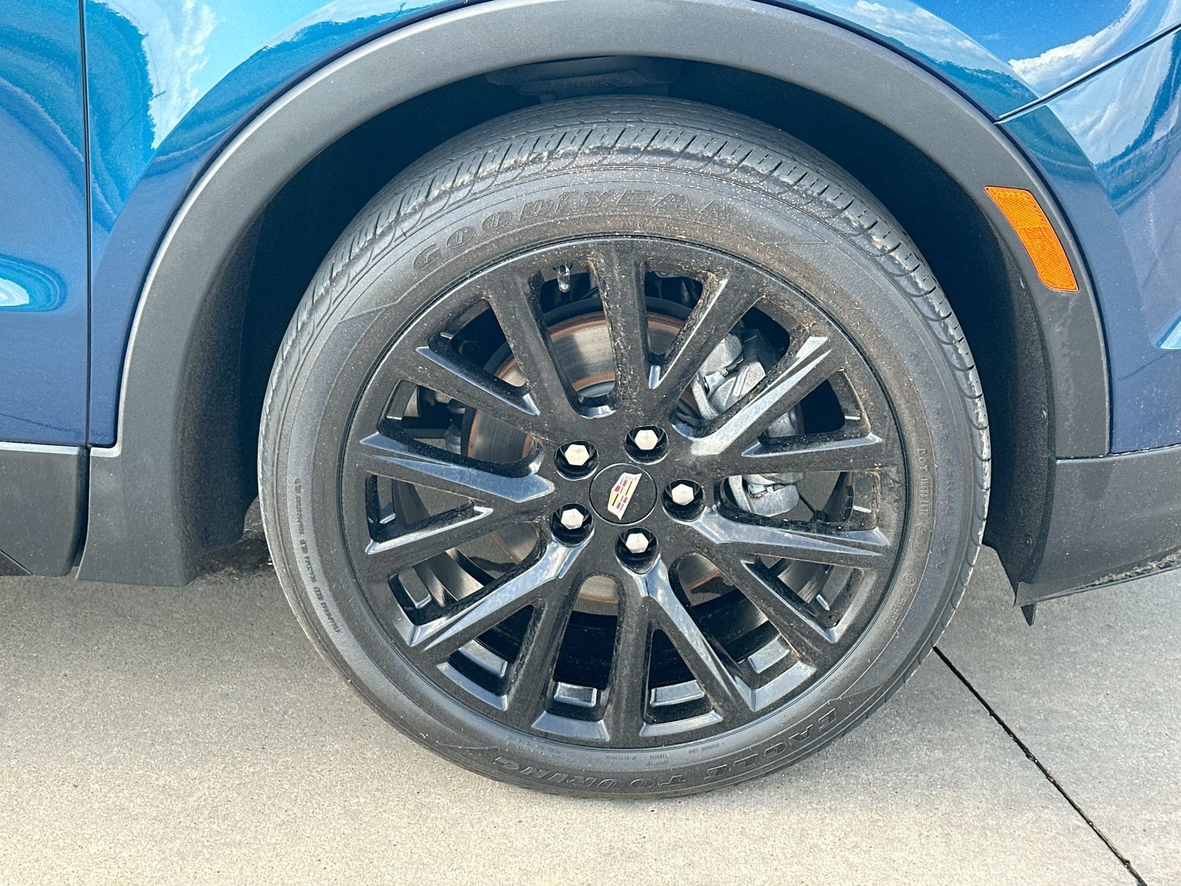 Used 2019 Cadillac XT4 Sport w/ Cold Weather Package FWD image 10