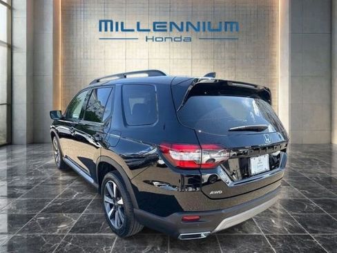 Used 2024 Honda Pilot Elite image 16
