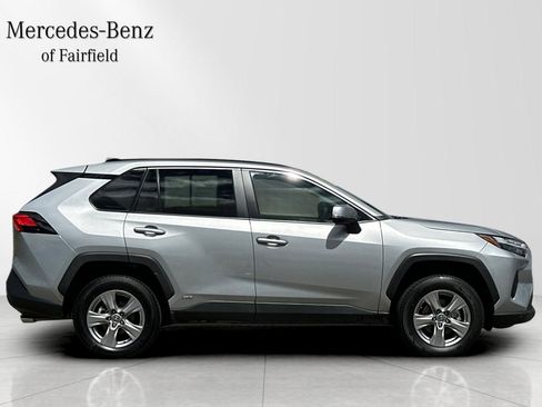 Used 2025 Toyota RAV4 XLE AWD/4WD image 8