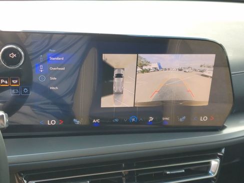New 2026 Chevrolet Traverse LT w/ Driver Confidence Package FWD image 26