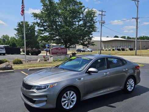 Used 2016 Kia Optima LX FWD image 1