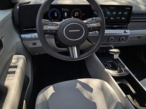 New 2026 Hyundai Kona SE FWD image 17