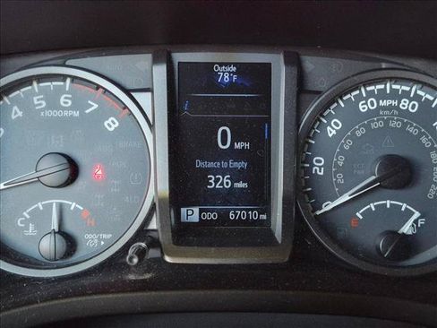 Used 2019 Toyota Tacoma TRD Off-Road RWD image 9