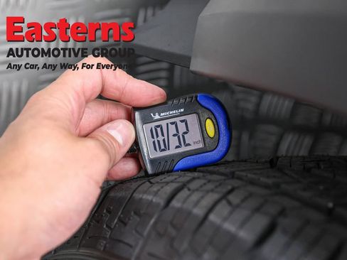 Used 2023 Nissan Pathfinder S AWD/4WD image 26