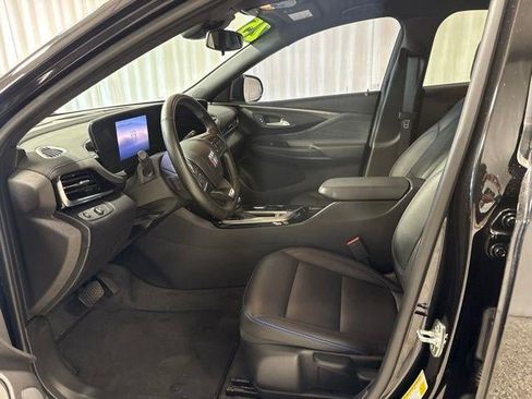 Used 2025 Buick Envista Sport Touring FWD image 14