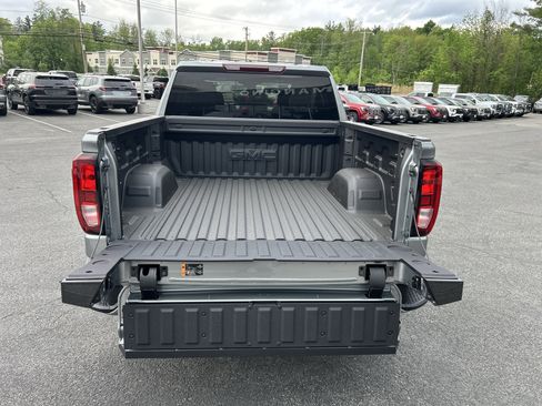 New 2026 GMC Sierra 1500 Elevation w/ Elevation Select Package AWD/4WD image 12