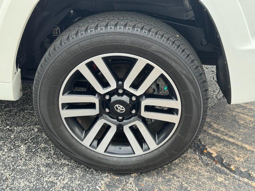 Certified 2023 Toyota 4Runner Limited AWD/4WD image 9