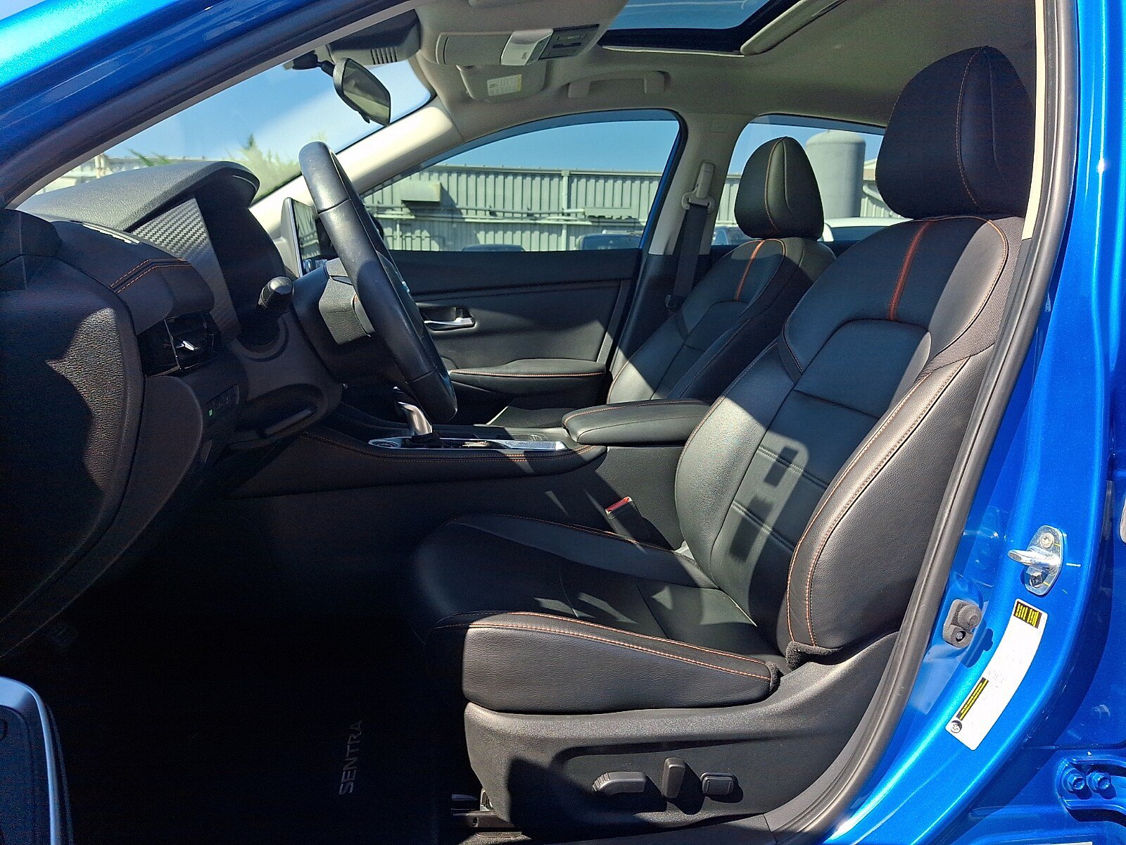 Used 2022 Nissan Sentra SR w/ SR Premium Package FWD image 13