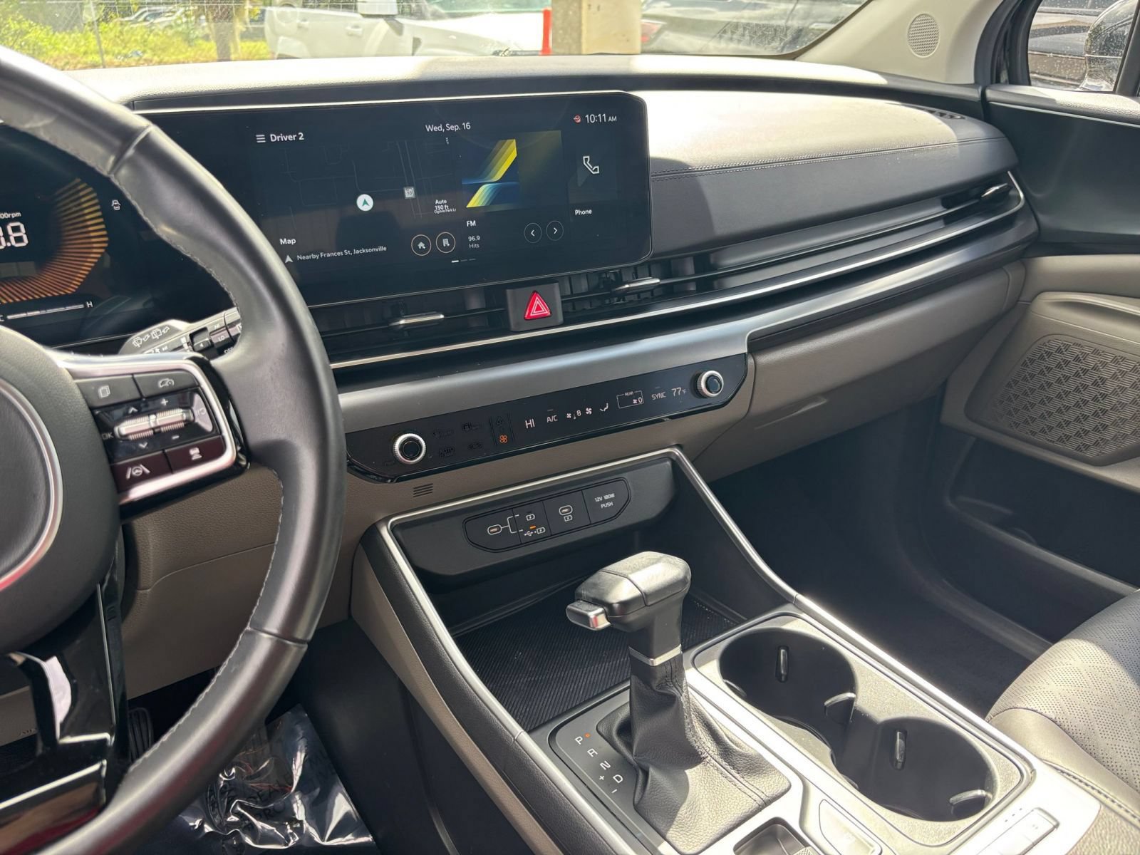 Used 2026 Kia Carnival FWD image 16