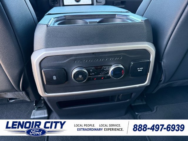 Used 2024 Ford Expedition Limited AWD/4WD image 14
