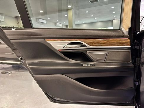 Used 2017 BMW 740e xDrive AWD/4WD image 50