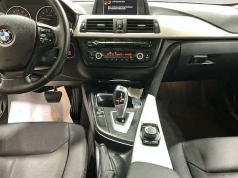 Used 2013 BMW 320i xDrive Sedan AWD/4WD image 11