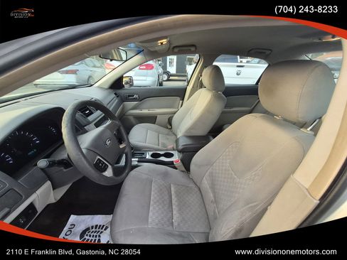 Used 2012 Ford Fusion SE image 9