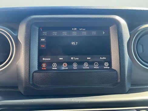 Used 2022 Jeep Gladiator Sport AWD/4WD image 20