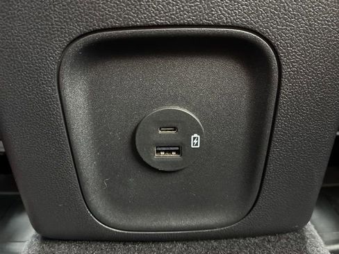 Used 2022 Ford Escape SE image 21