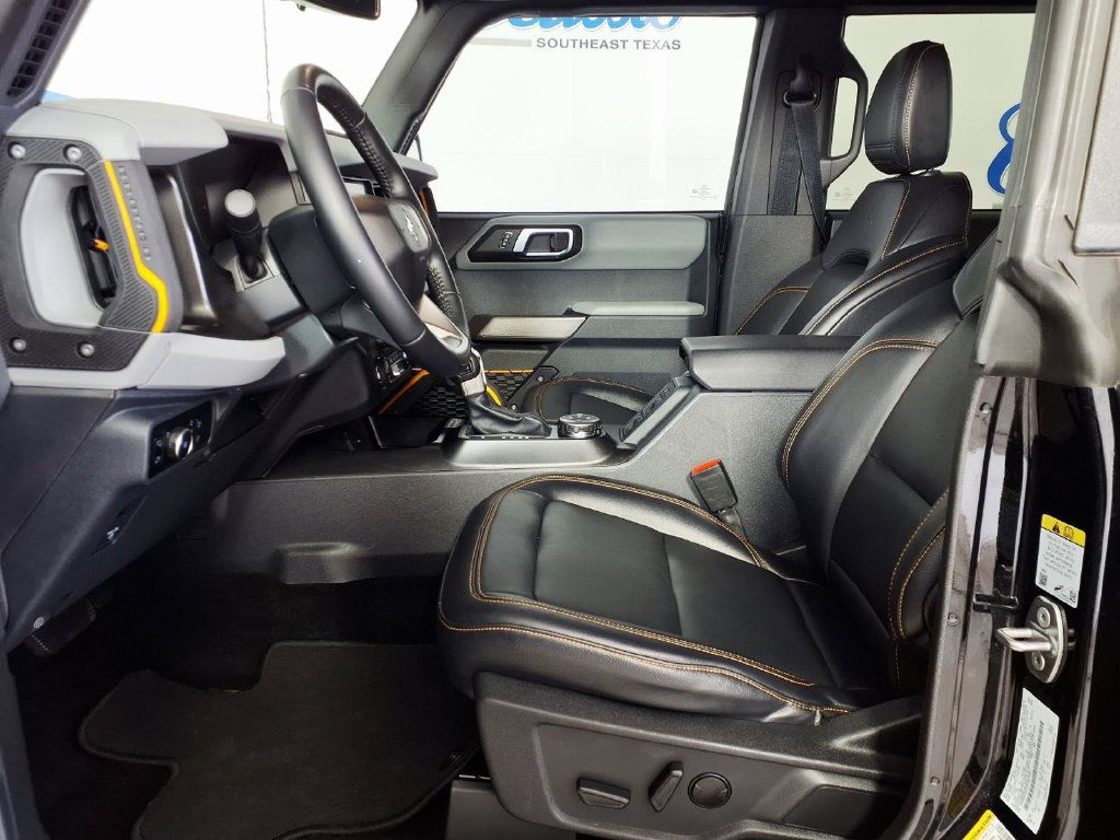 Used 2023 Ford Bronco Badlands w/ Sasquatch Package AWD/4WD image 8