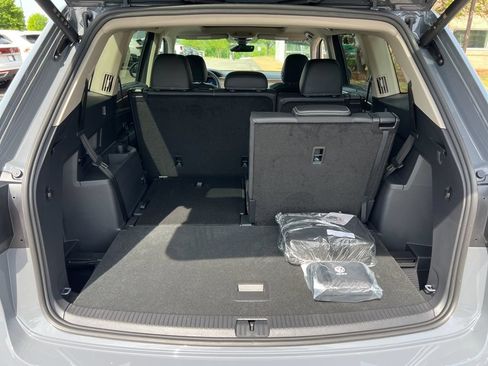 Used 2026 Volkswagen Atlas SE w/ Panoramic Sunroof Package FWD image 14