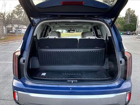 Used 2025 Kia Telluride EX w/ EX Captain's Chair Package image 25