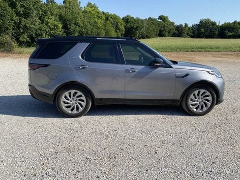 Used 2023 Land Rover Discovery S R-Dynamic AWD/4WD image 11