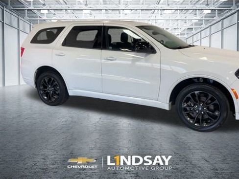 Used 2022 Dodge Durango SXT w/ Blacktop Package image 3