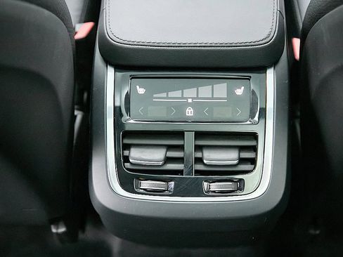 Used 2023 Volvo XC90 B6 Plus w/ Protection Package Premier image 25