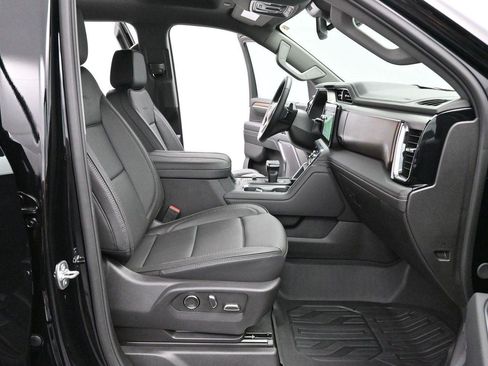 Used 2025 GMC Sierra 1500 Denali AWD/4WD image 34