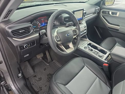 Certified 2024 Ford Explorer XLT w/ Equipment Group 202A AWD/4WD image 14