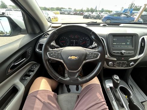 Used 2018 Chevrolet Equinox LT FWD image 28