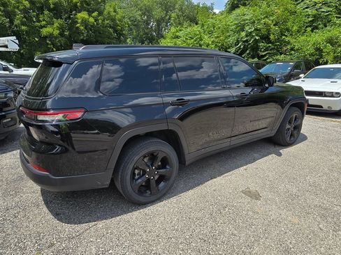 Used 2024 Jeep Grand Cherokee L Altitude AWD/4WD image 8