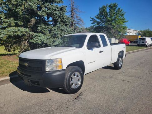 Used 2011 Chevrolet Silverado 1500 W/T AWD/4WD image 3