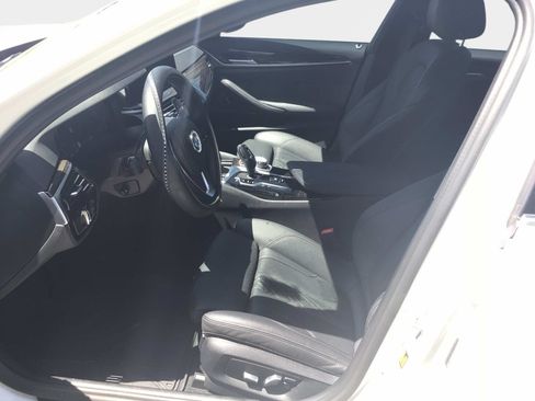 Used 2021 BMW 530i w/ Premium Package RWD image 9