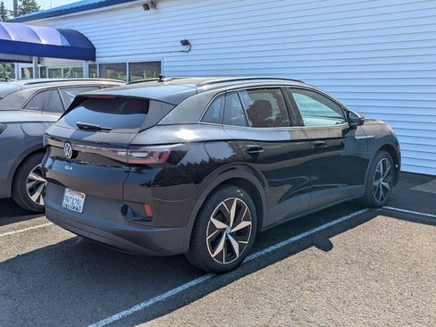 Used 2023 Volkswagen ID.4 S RWD image 6