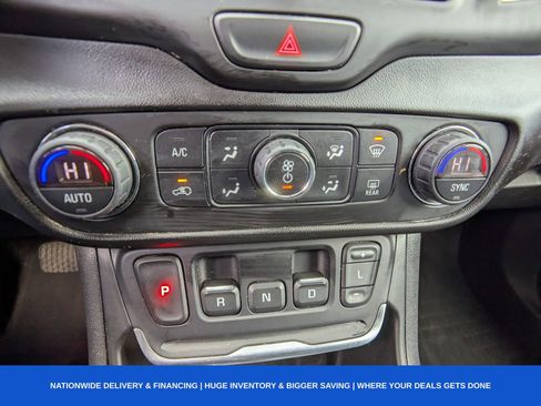 Used 2019 GMC Terrain SLE w/ Driver Convenience Package image 31