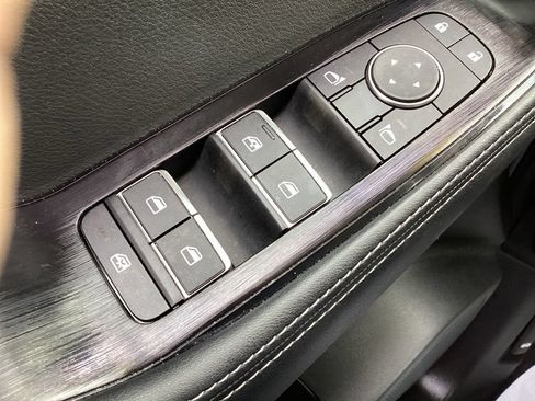 Used 2024 Nissan Rogue SL AWD/4WD image 23